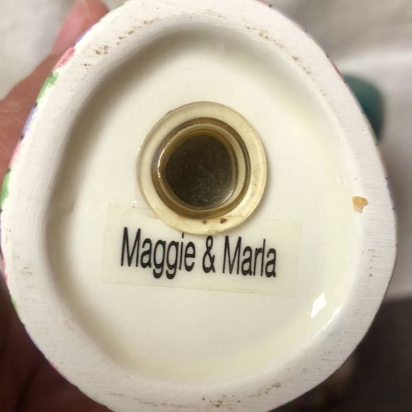 SUSAN PALEY MAGGIE & MARLA SALT & PEPPER SHAKER SET - Picture 5 of 5